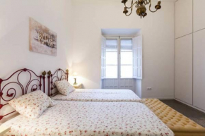 Гостиница Apartamentos RG Arenal  Севилья